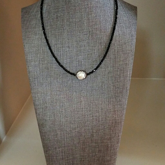 Jewelry - small beaded necklace with pearl Jewelry - small beaded necklace with pearl